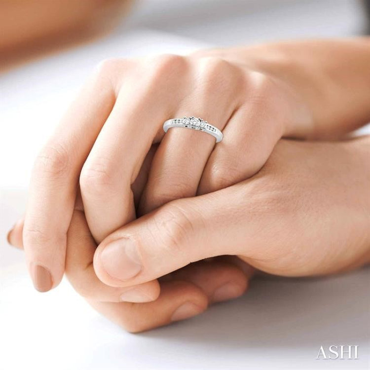 The Ultimate Guide to Buying Engagement Rings with Matching Bands Online