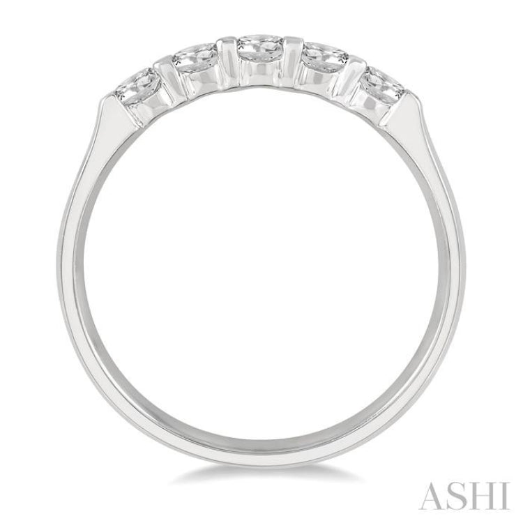 1/2 Ctw 5 Stone Round Cut Diamond Wedding Band in 14K White Gold
