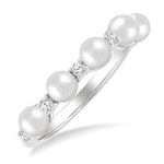 Load image into Gallery viewer, 4MM Cultured Pearl and 1/6 Ctw Round Cut Diamond Fashion Ring in 14K White Gold