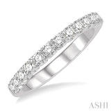 1/2 Ctw Round Cut Diamond Wedding Band in 14K White Gold