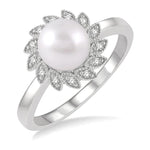 Load image into Gallery viewer, 7x7 MM Round Shape Cultured Pearl and 1/10 Ctw Sunflower Round Cut Diamond Ring in 10K White Gold