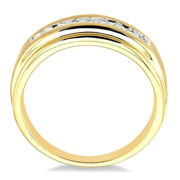 1/6 Ctw Round Diamond Women's Ring in 14K Yellow Gold