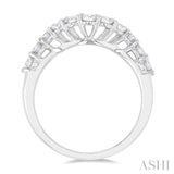 3/4 Ctw Curved Round Cut Diamond Wedding Band in 14K White Gold