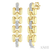 1/10 Ctw Bold Panther Link Round Cut Diamond Fashion Earrings in Yellow Gold Vermeil