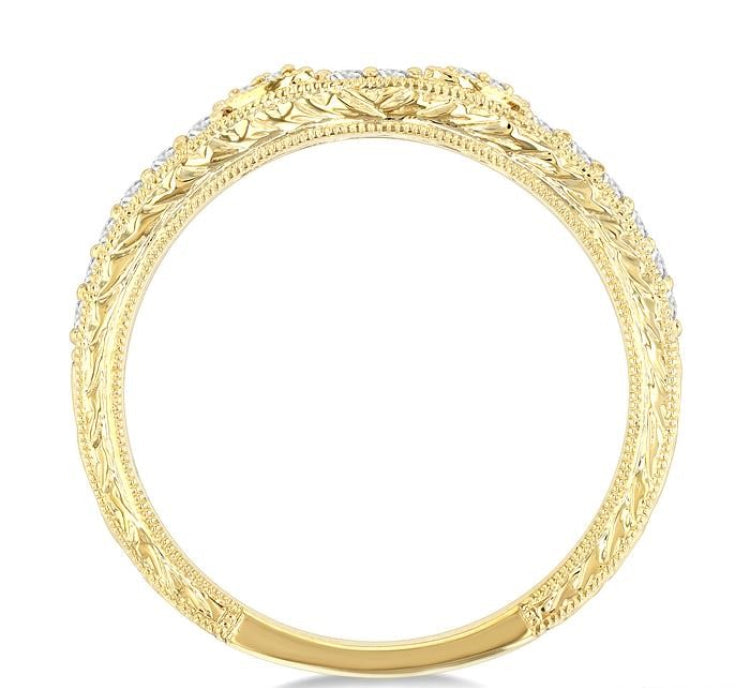 1/6 Ctw Etched and Milgrain Highlighted Round Cut Diamond Wedding Band in 14K Yellow Gold