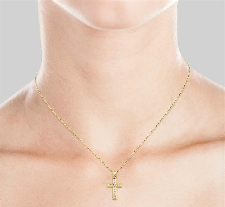 1/4 Ctw Round Cut Diamond Cross Pendant in 14K Yellow Gold with Chain