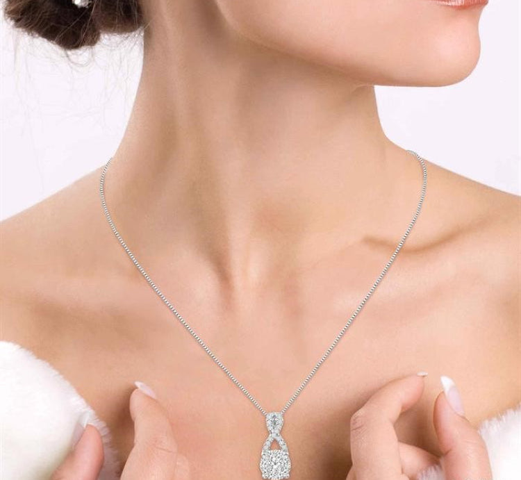 1/2 Ctw Lovebright Round Cut Diamond Pendant in 14K White Gold with Chain