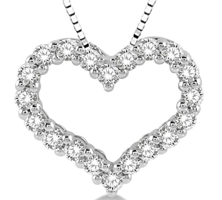 1/4 Ctw Heart Shape Round Cut Diamond Pendant With Chain in 14K White Gold