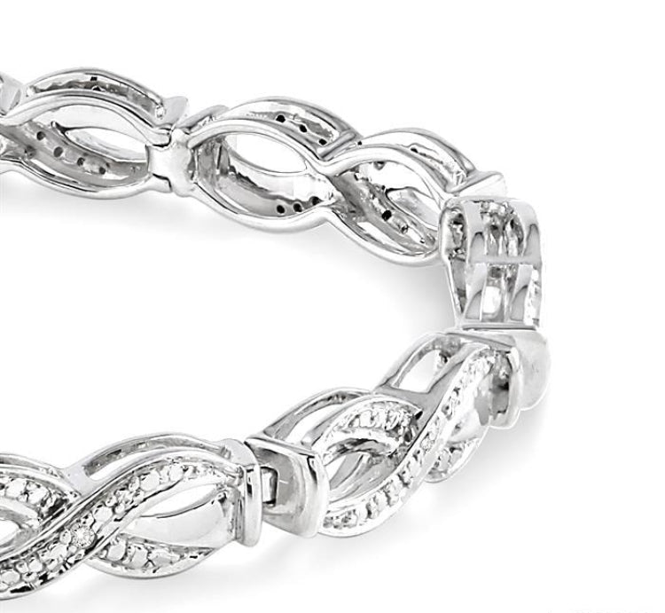 1/20 Ctw Swirl Shape Round Cut Diamond Bracelet in Sterling Silver