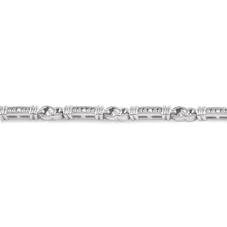 1/10 Ctw Knot Shape Round Cut Diamond Link Bracelet in Sterling Silver