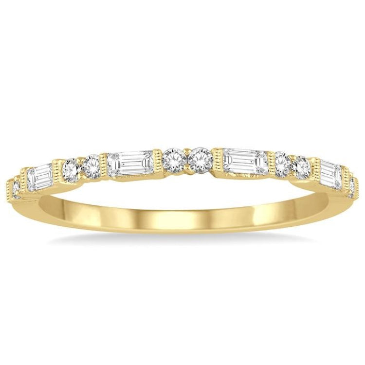 1/3 Ctw Baguette and Round Cut Diamond Wedding Band in 14K Yellow Gold