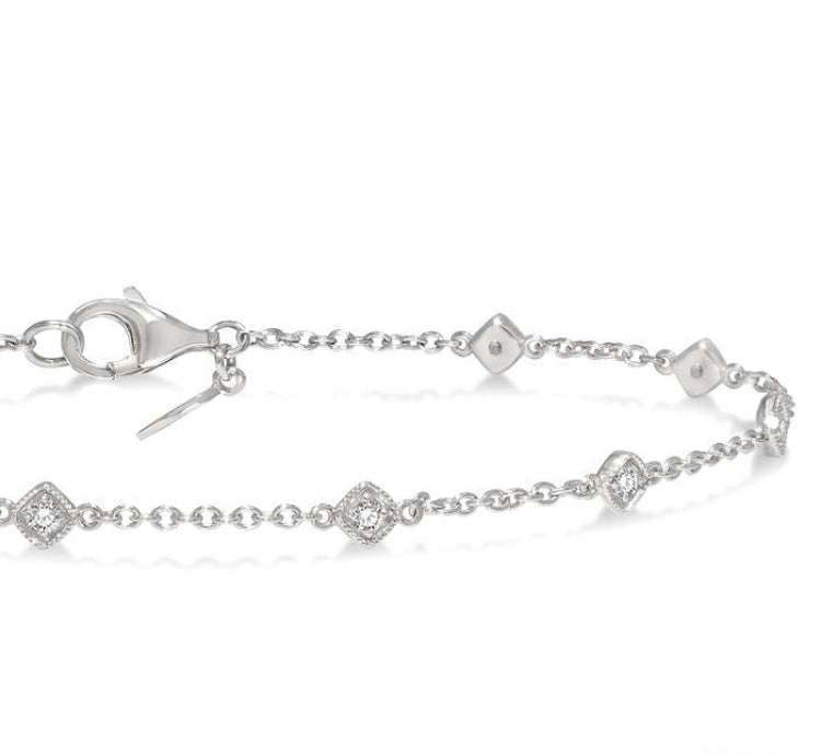 1/6 Ctw Cushion Shape Mount Round Cut Diamond Station Bracelet in 10K White Gold