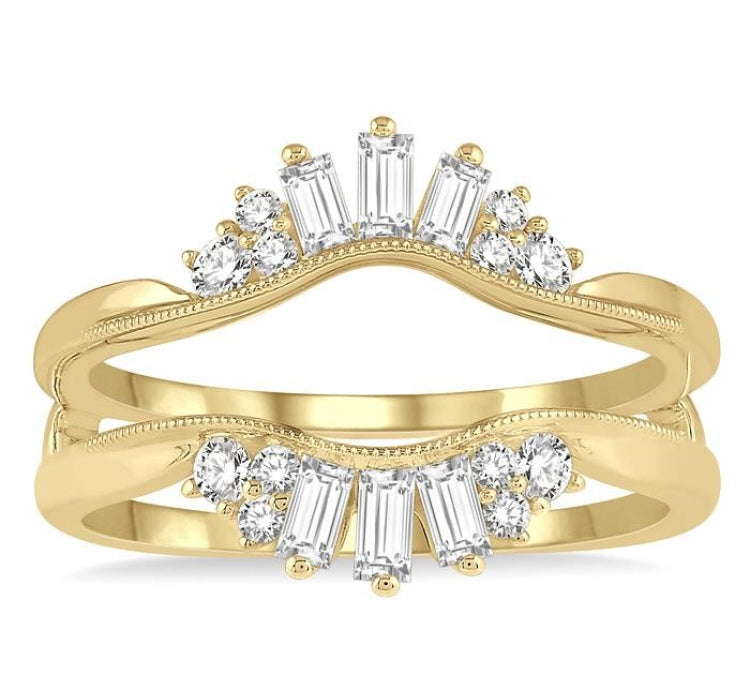 1/2 Ctw Curved Center Baguette Tower and Round Cut Diamond Insert Ring in 14K Yellow Gold