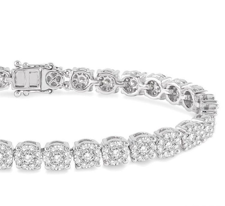5 Ctw Round Cut Diamond Lovebright Tennis Bracelet in 14K White Gold