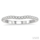 1/4 Ctw Curved Round Cut Diamond Wedding Band in 14K White Gold