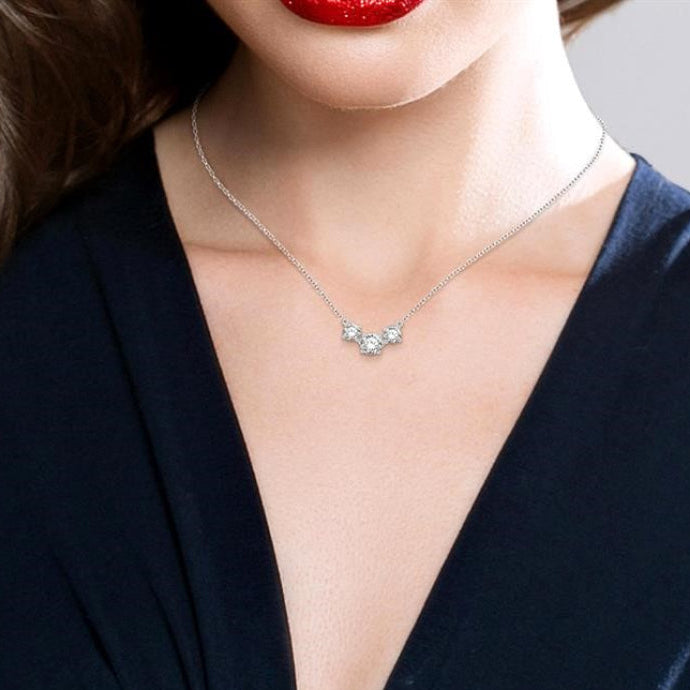 1 1/4 Ctw Three Stone Round Cut Diamond Necklace in 14K White Gold