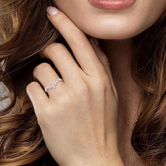 1/3 Ctw Chevron Round Cut Diamond Fashion Ring in 14K Rose Gold