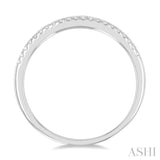 1/10 Ctw Scalloped Window Round Cut Diamond Stackable Fashion Band in 14K White Gold