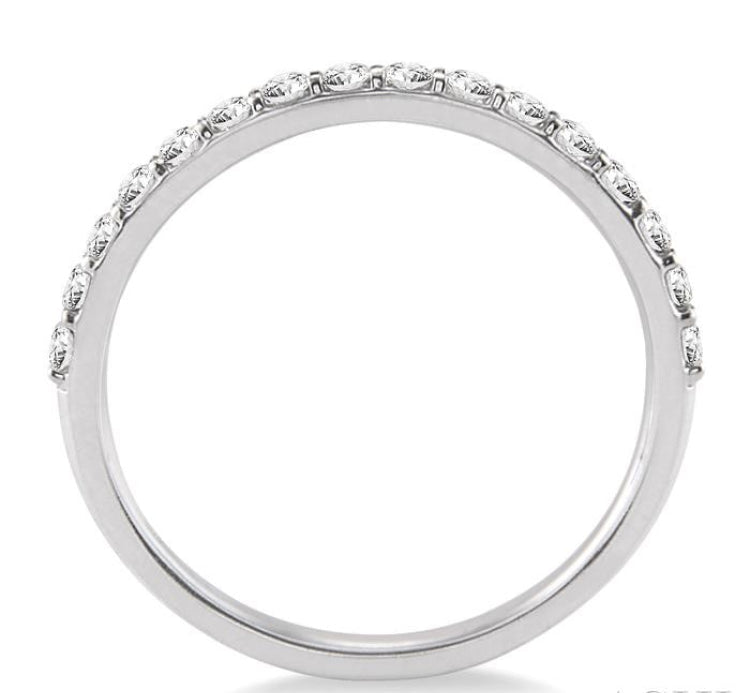 1/3 Ctw Round Cut Diamond Wedding Band in 14K White Gold