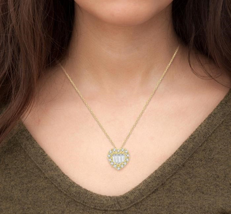 1/5 Ctw Heart Shape Baguette Center & Round Cut Diamond Pendant With Chain in 14K Yellow Gold