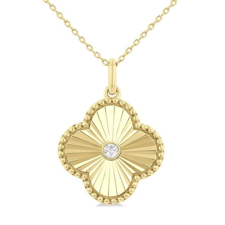 1/20 Ctw Clover Fluted Medallion Round Cut Diamond Pendant With Chain in 10K Yellow Gold